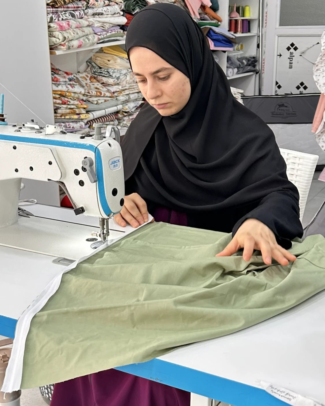 دوورینی لێواری چەرچەفێکی سەوزی سەیج